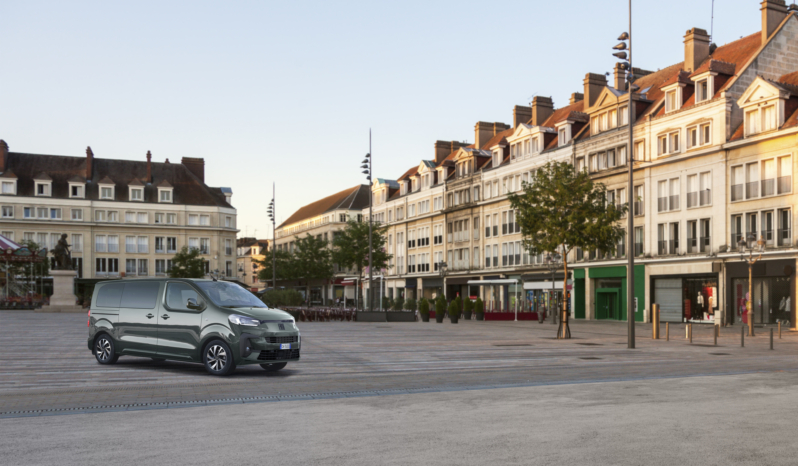 
								Fiat E-Ulysse 75 kWh full									