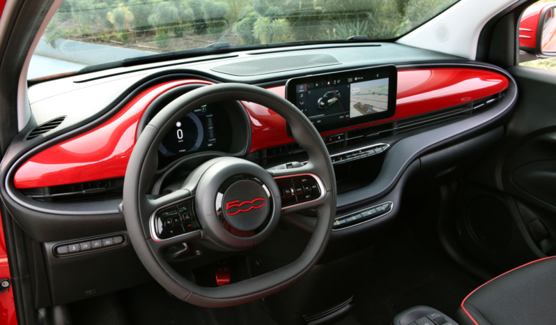 
								Fiat 500e 42 kWh full									