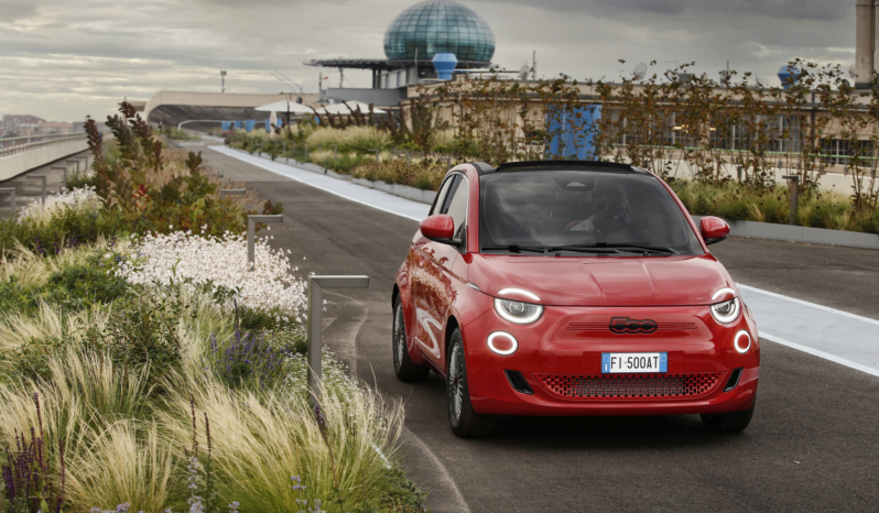 
								Fiat 500e 42 kWh full									