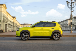 
										Fiat Grande Panda Electric 44 kWh full									