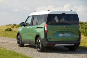 Ford E-Tourneo Courier