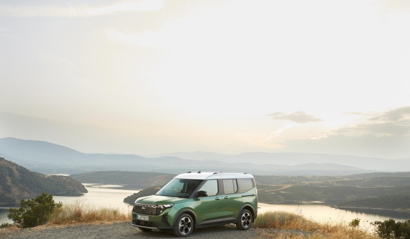 Ford E-Tourneo Courier