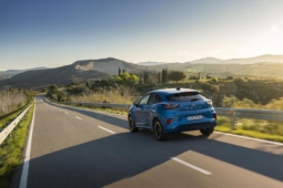 
										Ford Puma Gen-E full									