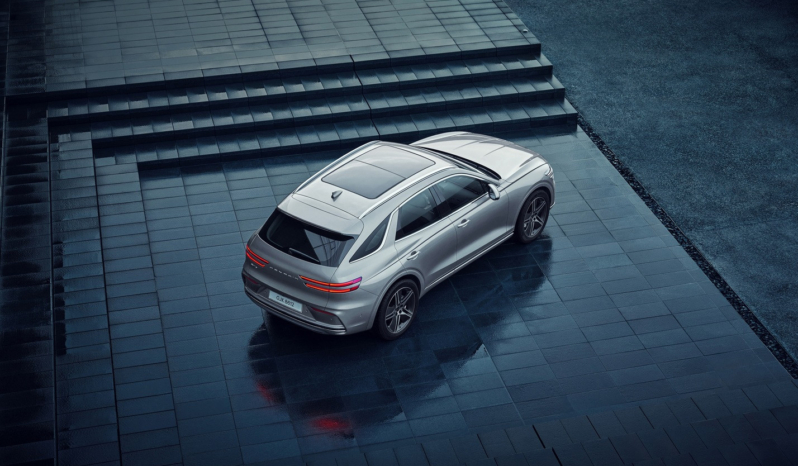 
								Genesis Electrified GV70 AWD full									