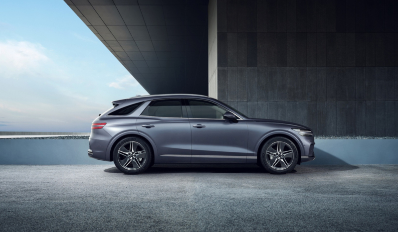 
								Genesis Electrified GV70 AWD full									