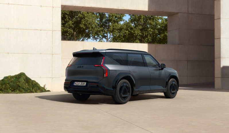 
								Kia EV9 GT full									