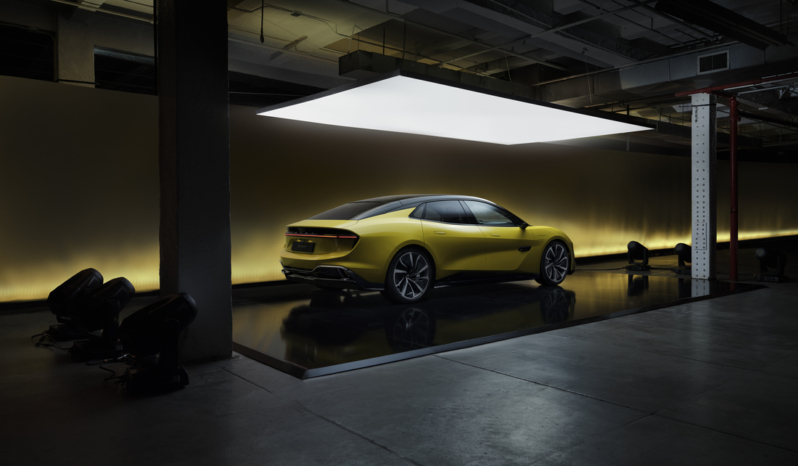 
								Lotus Emeya 900 full									