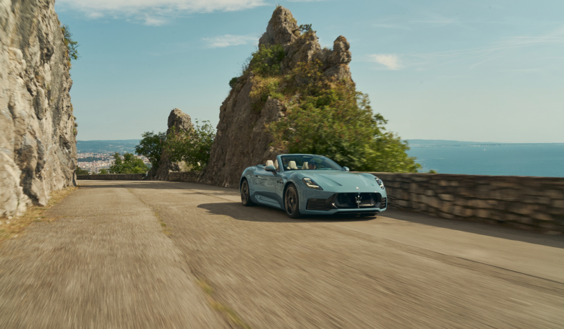
								Maserati GranCabrio Folgore full									