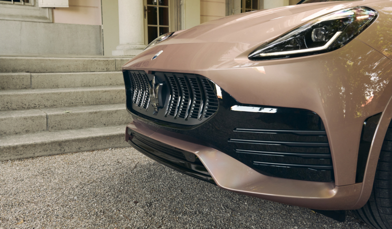 
								Maserati Grecale Folgore full									