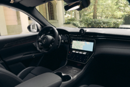 
										Maserati Grecale Folgore full									