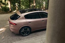 
										Maserati Grecale Folgore full									