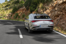 
										Mercedes-Benz CLA Shooting Brake 250 électrique full									