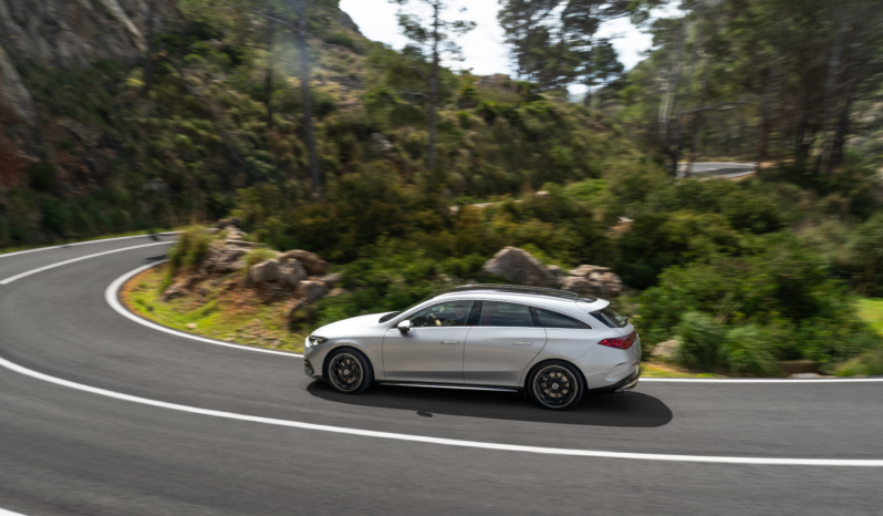 
								Mercedes-Benz CLA Shooting Brake 250 électrique full									