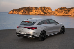 
										Mercedes-Benz CLA Shooting Brake 250 électrique full									