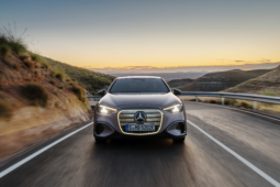 
										Mercedes-Benz C 400 4MATIC électrique full									