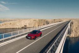 
										Mercedes-Benz GLA 250+ électrique full									