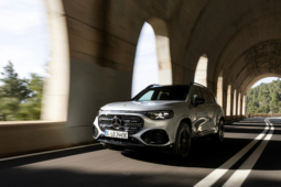 
										Mercedes-Benz GLB 250+ électrique full									