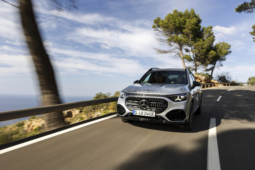 
										Mercedes-Benz GLB 250+ électrique full									