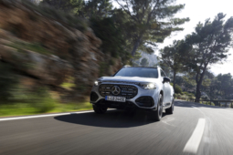 
										Mercedes-Benz GLB 250+ électrique full									