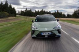 
										MG4 EV Urban 43 kWh full									