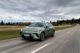 MG4 EV Premium 64 kWh