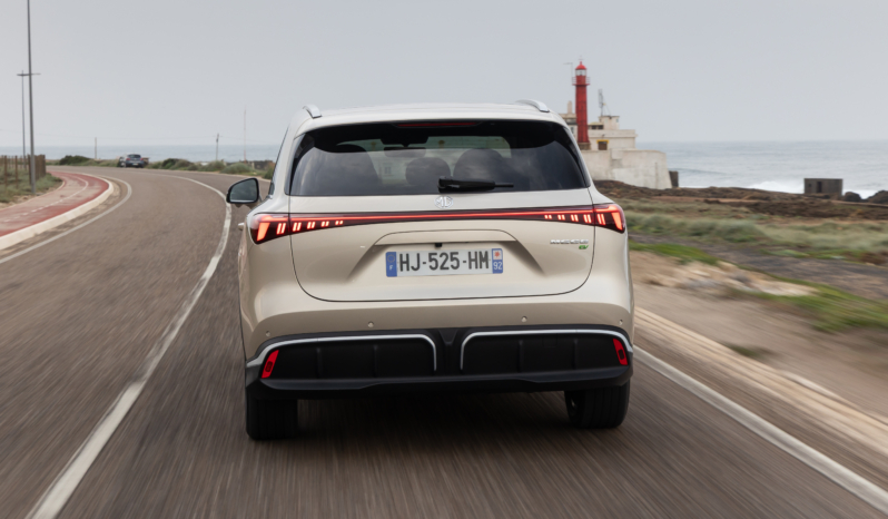 
								MGS6 EV Luxury RWD full									