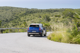 
										MINI Countryman E full									