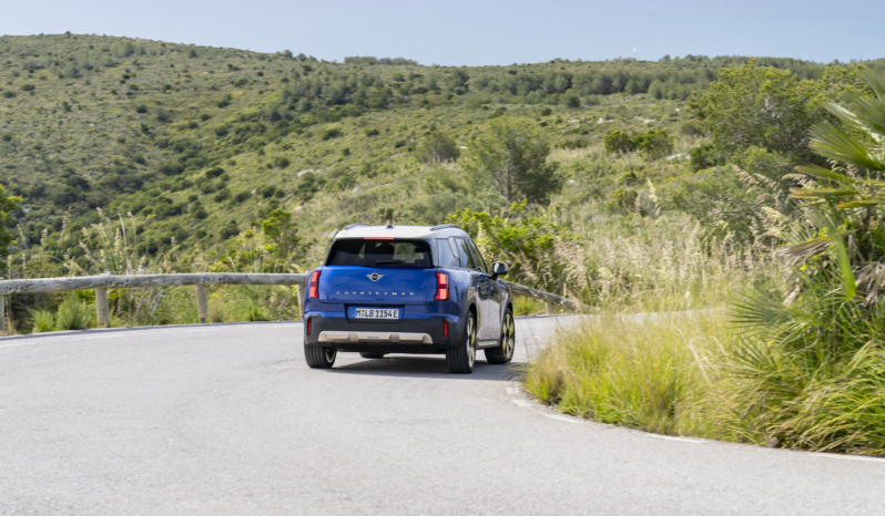 
								MINI Countryman E full									