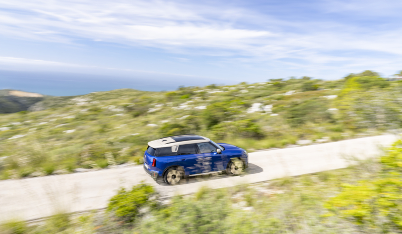 
								MINI Countryman E full									