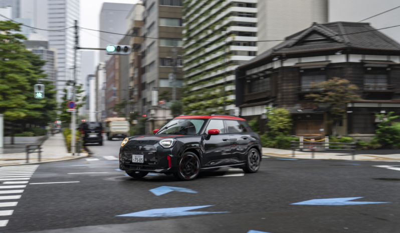 
								MINI John Cooper Works Aceman E full									