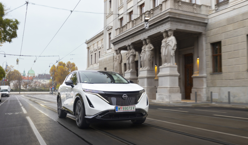 
								Nissan ARIYA 63 kWh full									