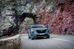 
										Nissan ARIYA e-4ORCE 87 kWh full									