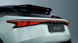 
										OMODA 5 EV full									
