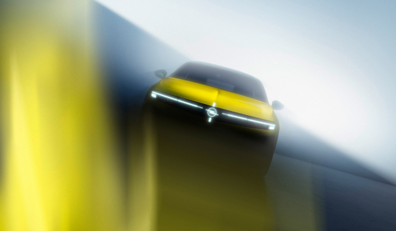 
								Opel Astra Electric full									
