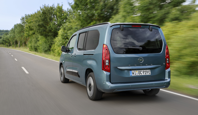 
								Opel Combo Cargo Electric full									
