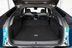 
										Peugeot E-3008 210 full									