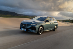 
										Peugeot E-308 SW 156 full									