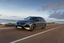 
										Peugeot E-308 SW 156 full									