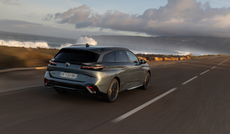 
								Peugeot E-308 SW 156 full									