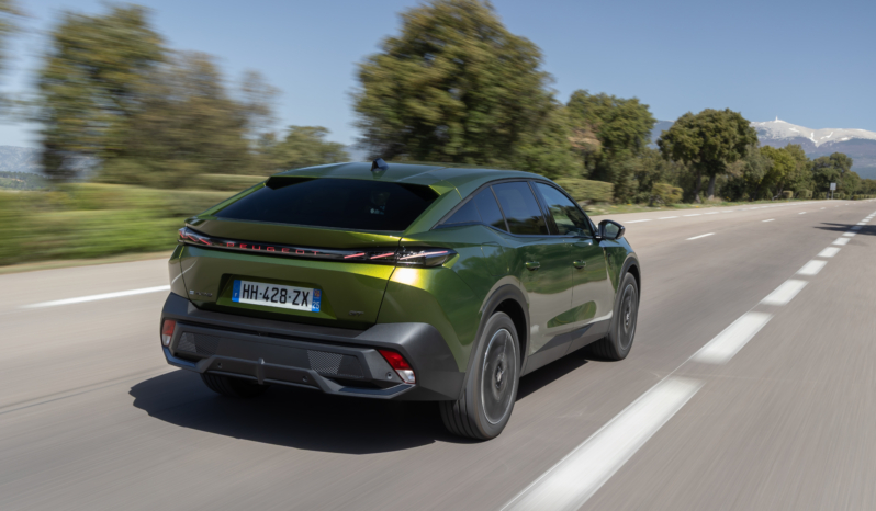 
								Peugeot E-408 210 full									