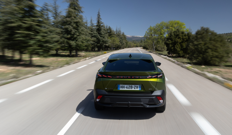 
								Peugeot E-408 210 full									