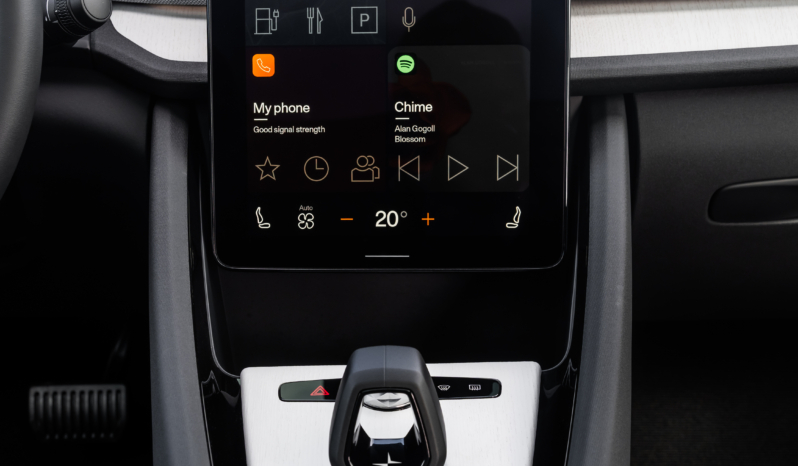 
								Polestar 2 Performance full									