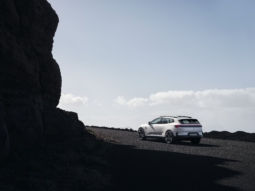 
										Polestar 4 SUV Dual Motor full									