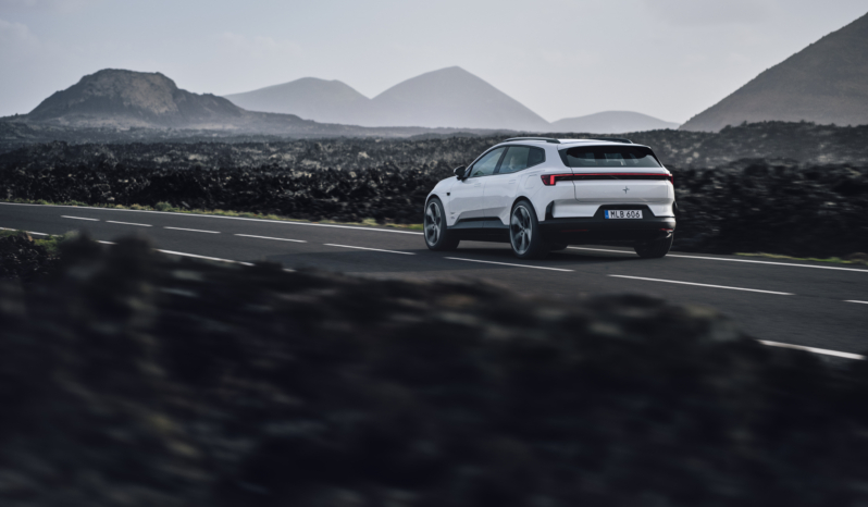 
								Polestar 4 SUV Dual Motor full									