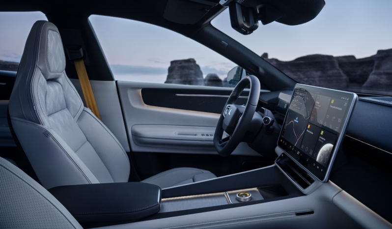 
								Polestar 4 SUV Dual Motor full									