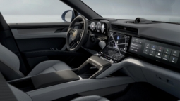 
										Porsche Cayenne Electric full									