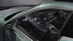 
										Porsche Cayenne Turbo Electric full									