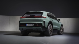 
										Porsche Cayenne Turbo Electric full									