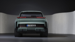 
										Porsche Cayenne Turbo Electric full									