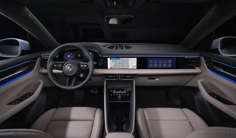 
								Porsche Macan Electric full									